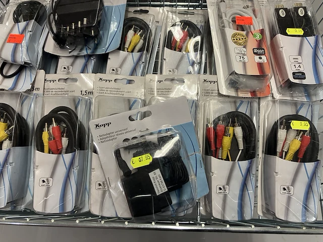Partij kopp diverse kabels o.a. hdmi kabels - afbeelding 1 van  4
