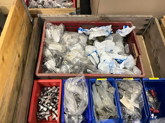 Partij koppelingen en connectors - afbeelding 5 van  6