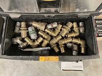 Partij koppelingen, perskoppelingen en installatiemateriaal - afbeelding 7 van  11