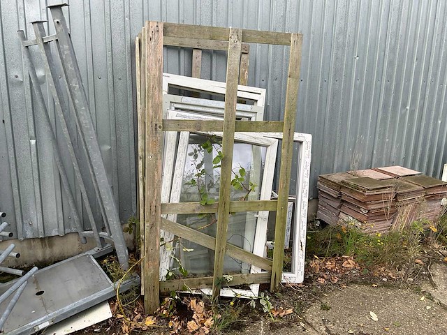 Partij kozijnen - afbeelding 1 van  5