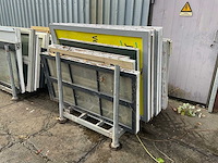 Partij kozijnen - afbeelding 1 van  6