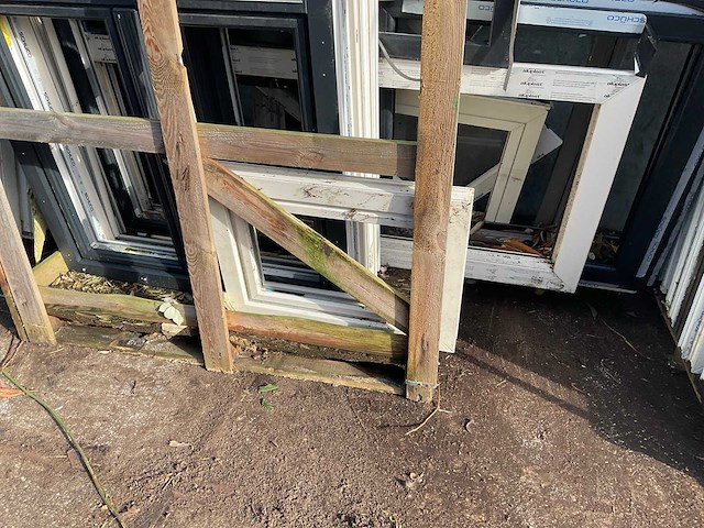 Partij kozijnen - afbeelding 3 van  5