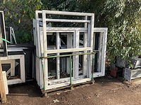 Partij kozijnen - afbeelding 1 van  4