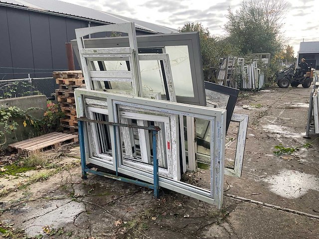 Partij kozijnen/deuren - afbeelding 3 van  6