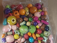 Partij kraaltjes voor oa armbenden en kettingen 20 zakjes a 100 stuks - afbeelding 2 van  7