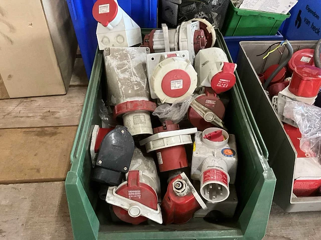 Partij krachtstroom stekkers - afbeelding 1 van  3