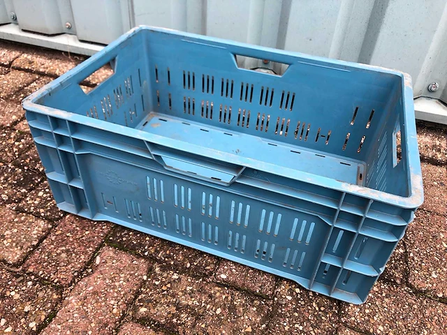 Partij kratten / magazijnbakken 600x400mm 87 stuks (87x) - afbeelding 1 van  7