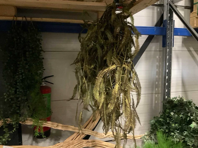 Partij kunstbloemen met diverse vazen (435x) - afbeelding 2 van  7