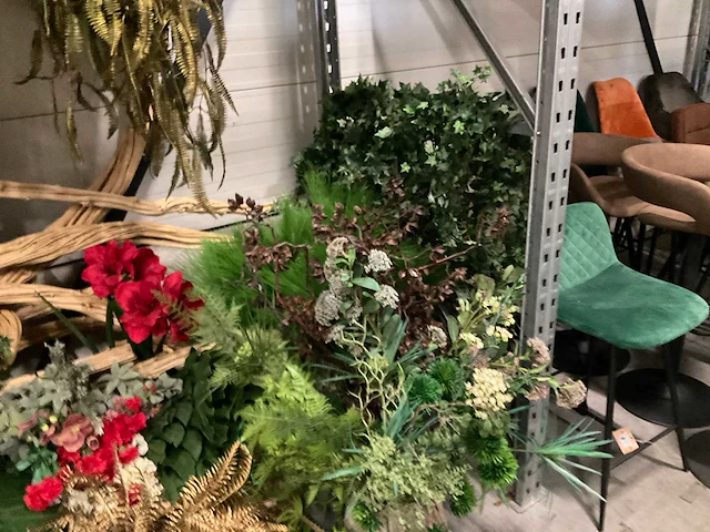 Partij kunstbloemen met diverse vazen (435x) - afbeelding 3 van  7