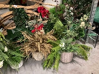 Partij kunstbloemen met diverse vazen (435x) - afbeelding 4 van  7