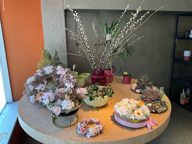 Partij kunstkamerplanten en kunstbloemen - afbeelding 1 van  7