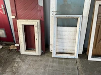 Partij kunstof deuren en kozijnen - afbeelding 16 van  18