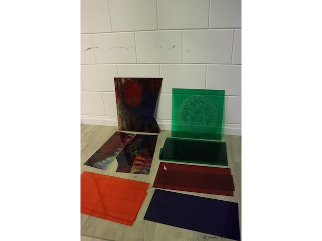 Partij kunststof (decoratie) platen - afbeelding 1 van  5