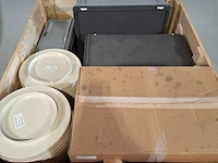 Partij kunststof dienbladen en 5x transportkist - afbeelding 2 van  8