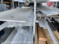 Partij kunststof en mdf profielen - afbeelding 6 van  21