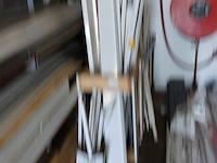 Partij kunststof en mdf profielen - afbeelding 10 van  21