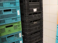 Partij kunststof kratten - afbeelding 4 van  5
