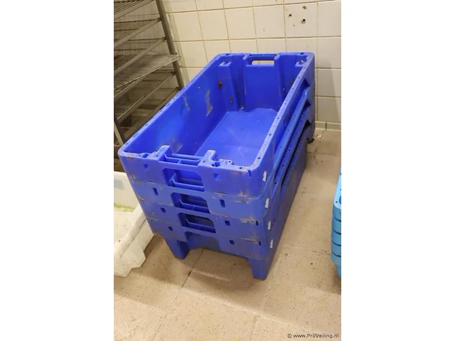 Partij kunststof kratten - afbeelding 2 van  4