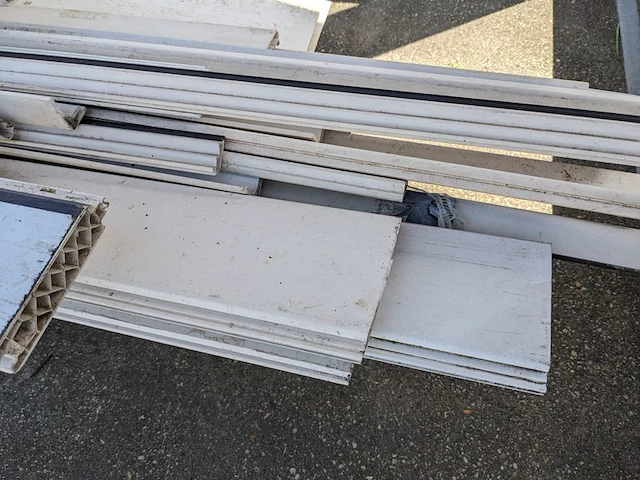 Partij kunststof materialen - afbeelding 8 van  12