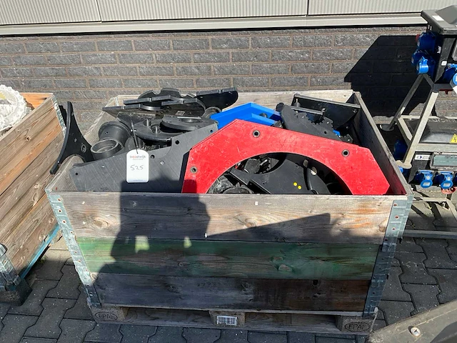 Partij kunststof onderdelen - afbeelding 1 van  4