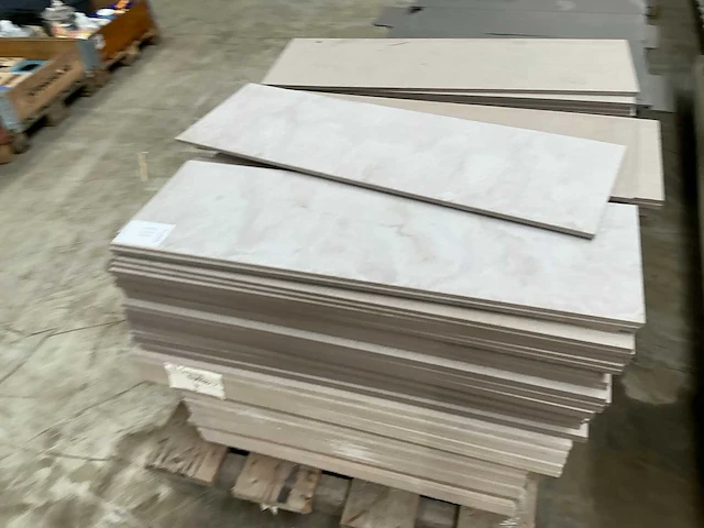 Partij kunststof plaatmateriaal - afbeelding 7 van  10