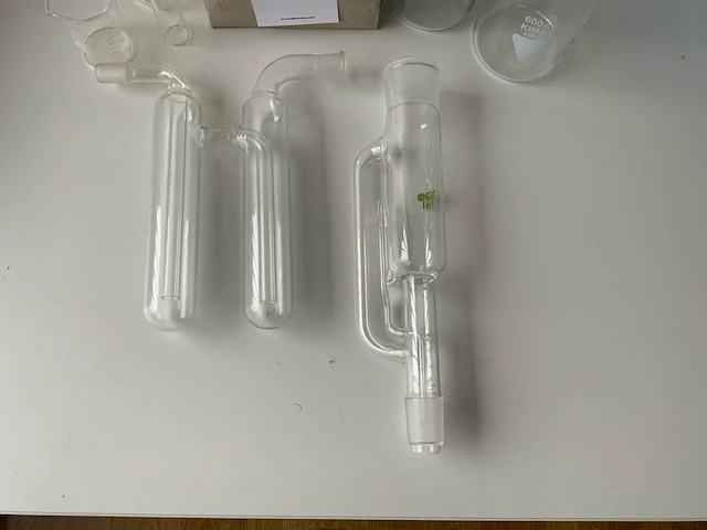 Partij laboratorium glaswerk - afbeelding 2 van  5
