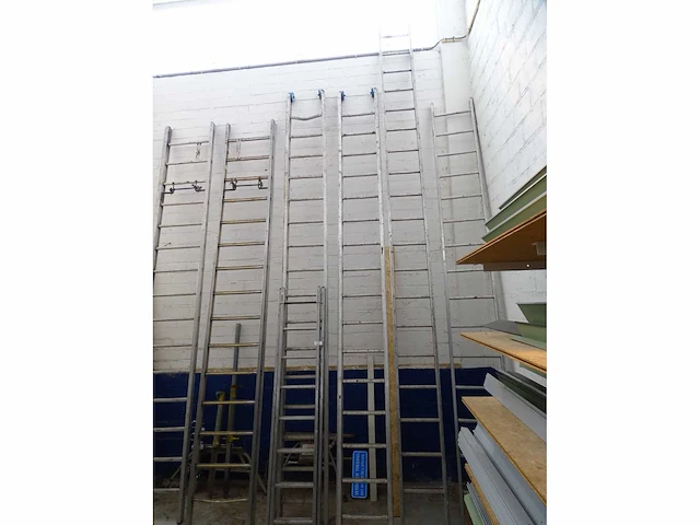 Partij ladders en ladderdelen - afbeelding 2 van  4
