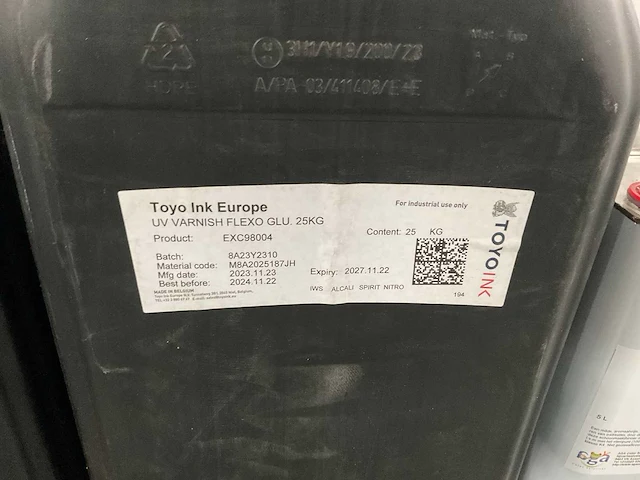 Partij lak/varnish en diversen - afbeelding 10 van  11