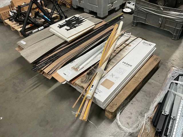 Partij laminaat - afbeelding 1 van  12