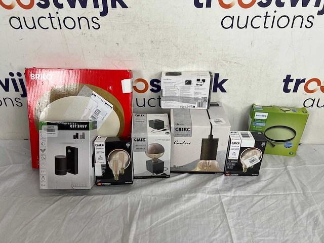 Partij lampen en accessoires - afbeelding 2 van  2