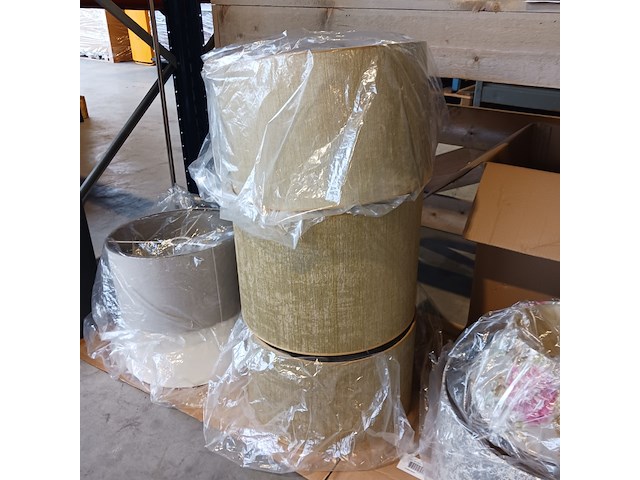 Partij lampen en lampenkappen, by louise en designers guild - afbeelding 19 van  28