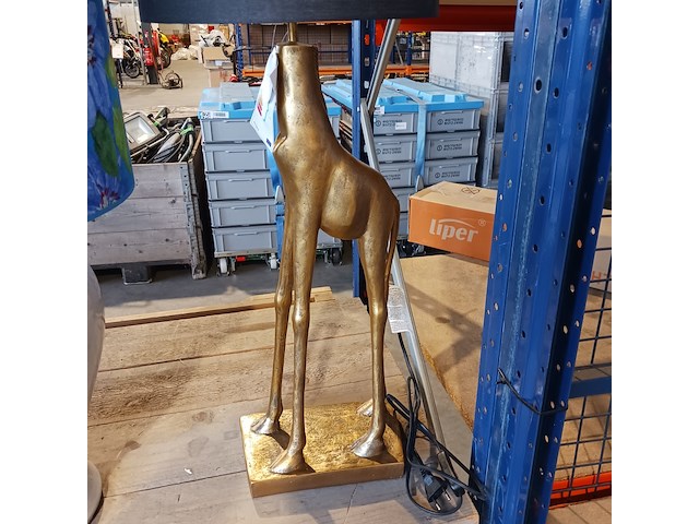 Partij lampen en lampenkappen, by louise en designers guild - afbeelding 23 van  28