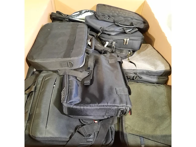 Partij laptoptassen - afbeelding 10 van  14