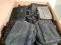 Partij laptoptassen - afbeelding 13 van  14