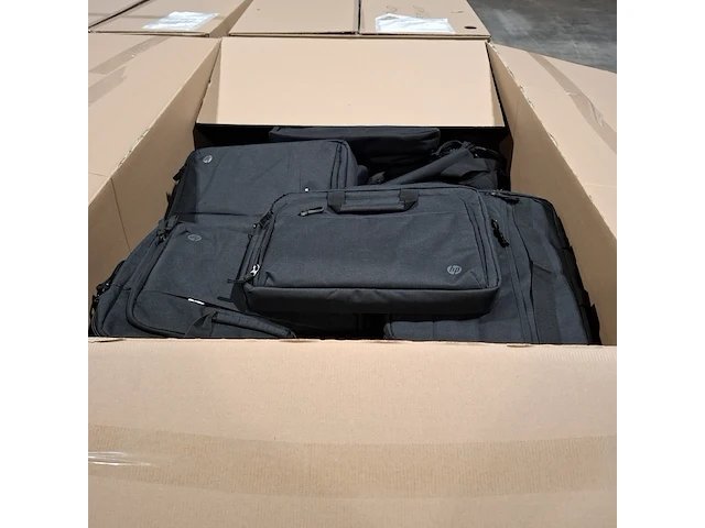 Partij laptoptassen - afbeelding 1 van  3