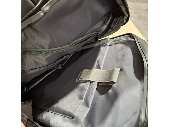 Partij laptoptassen - afbeelding 3 van  6