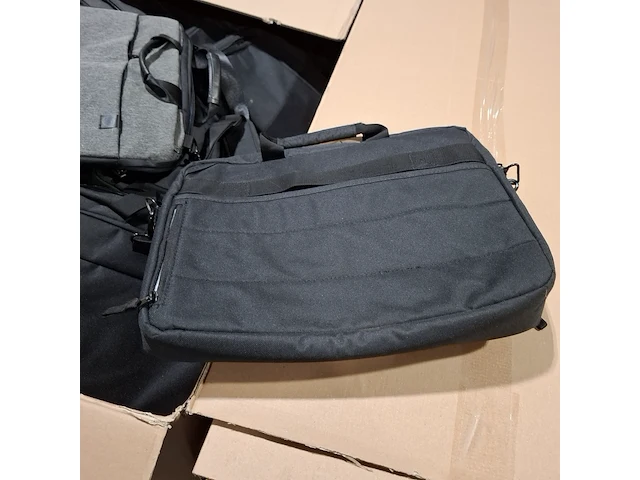 Partij laptoptassen - afbeelding 2 van  5