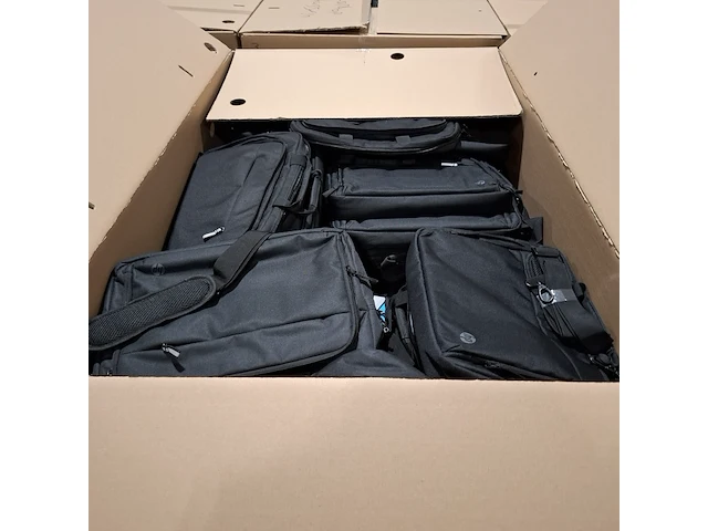 Partij laptoptassen - afbeelding 1 van  5