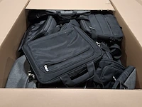 Partij laptoptassen - afbeelding 1 van  8
