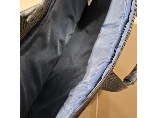 Partij laptoptassen - afbeelding 8 van  8