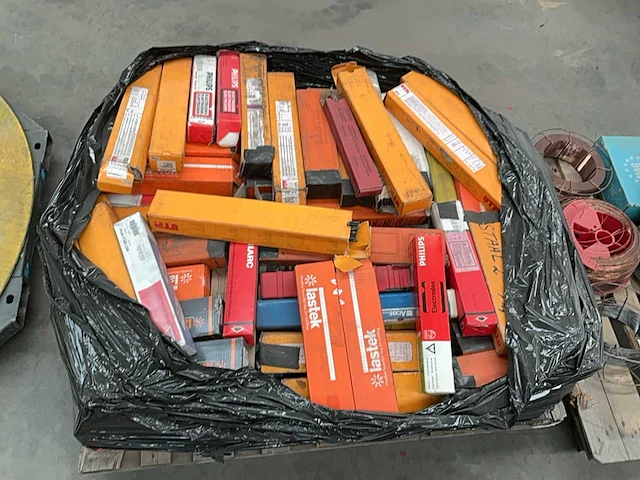 Partij laselektroden - afbeelding 3 van  7