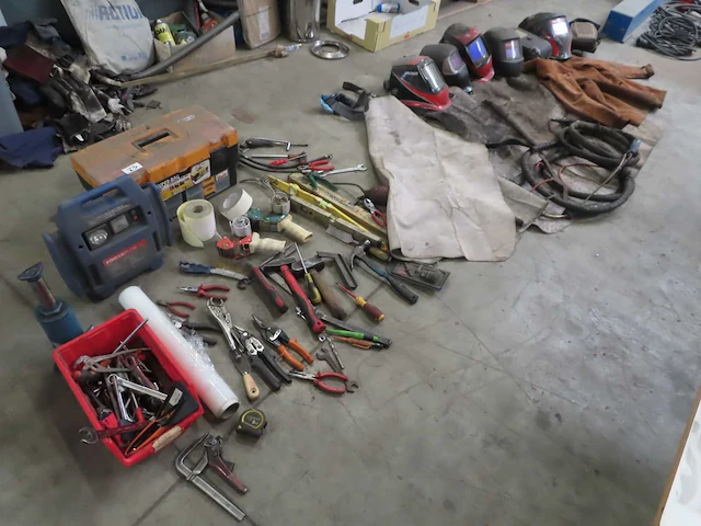 Partij lastoebehoren en handgereedschap - afbeelding 1 van  3