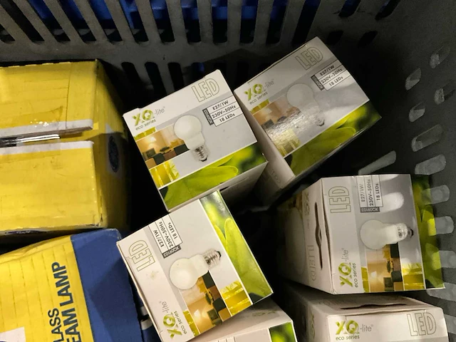 Partij led & halogeenlampen diverse fittingen - afbeelding 9 van  13