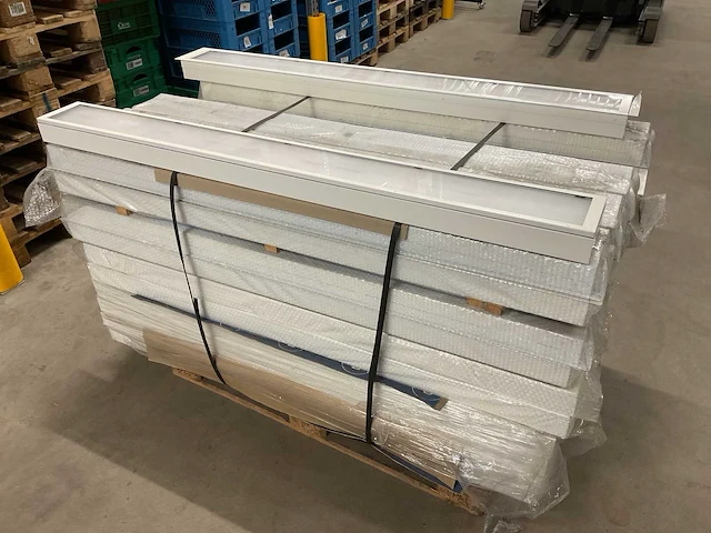 Partij led opbouw- en inbouwarmaturen, 51 stuks - afbeelding 1 van  5