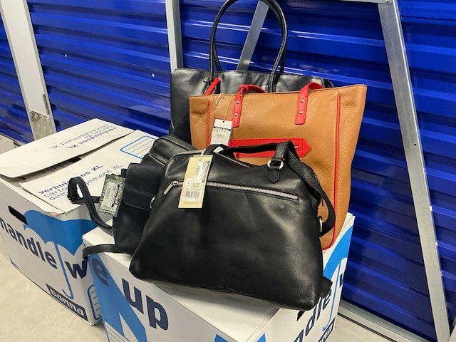 Partij lederwaren (dames en heren tassen/portefeuilles) - afbeelding 7 van  72