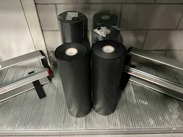 Partij legro papierrolhouders & inpakpapier (7x) - afbeelding 4 van  5