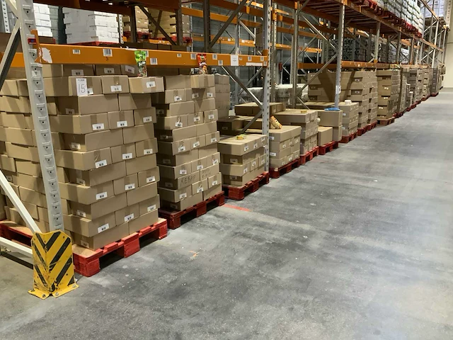 Partij levensmiddelen - 35x pallet - afbeelding 1 van  82