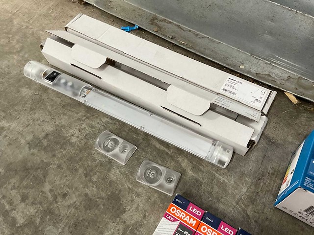Partij lichtbronnen en spots - afbeelding 3 van  13