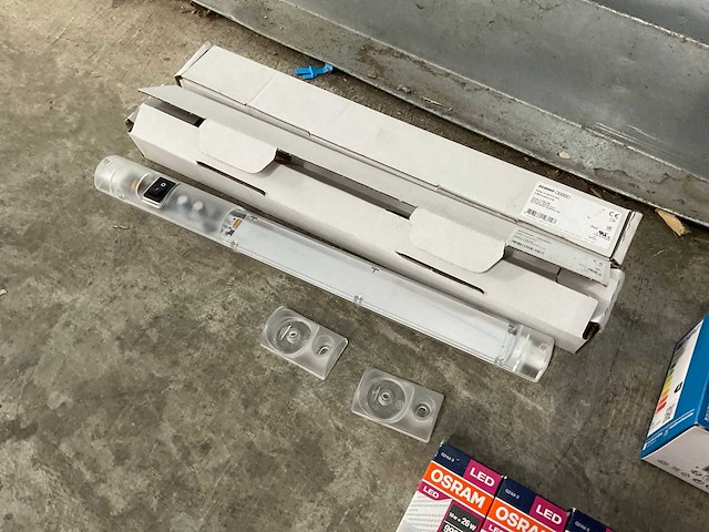 Partij lichtbronnen en spots - afbeelding 4 van  13