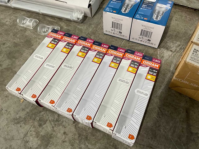 Partij lichtbronnen en spots - afbeelding 12 van  13